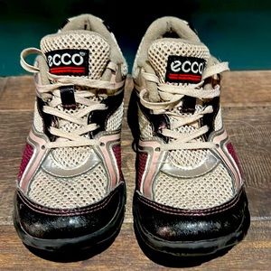Ecco girls shoes